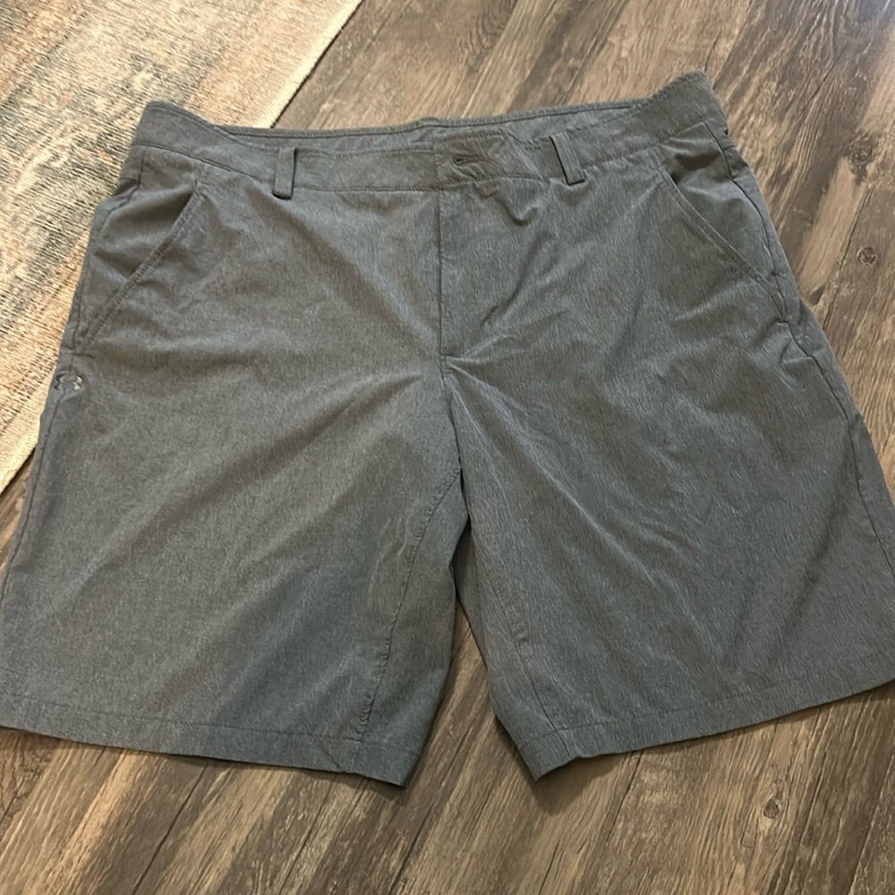 Men’s under armour heatgear golf shorts